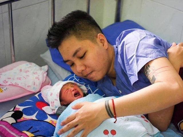 Người đàn ông Việt Nam đầu tiên mang thai kể về hành trình kết hôn rồi sinh con: Dường như bé Chuột hiểu được ba vất vả nên cả 9 tháng mình không hề bị nghén - Ảnh 8.