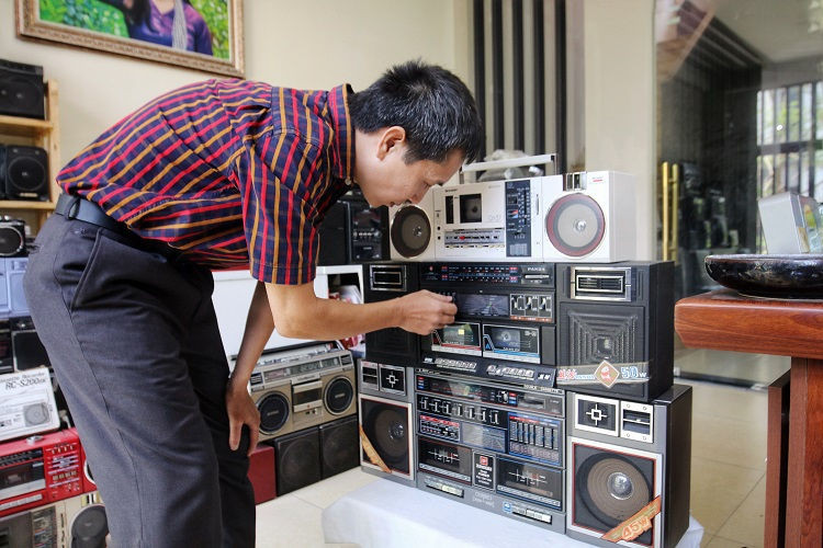 Choáng ngợp bộ sưu tập 1.200 chiếc đài cassette độc nhất vô nhị Việt Nam - 9