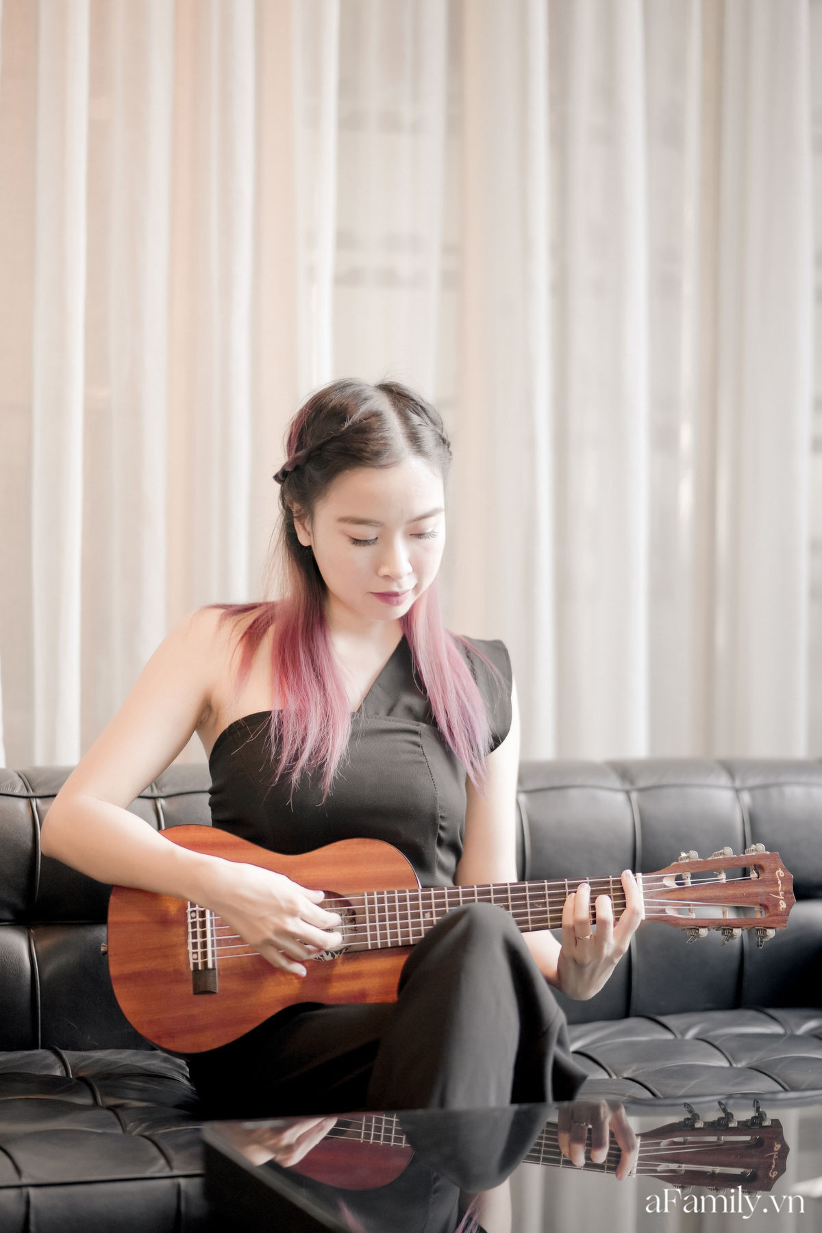 Đinh Khánh Ly: Từ một đứa trẻ trầm cảm trở thành cô giáo dạy đàn, là nhạc sĩ kiêm giám đốc thu nhập vài trăm triệu mỗi tháng tất cả đều là hành trình dài khó ai ngờ - Ảnh 2.