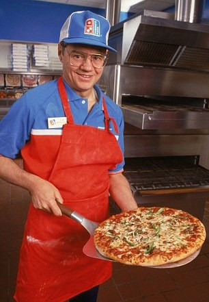 Từ kẻ vô gia cư, bị mẹ ghét, em lừa, gặp vô số vận xui, đến người xây dựng đế chế Domino’s Pizza chỉ với 77 USD - Ảnh 2.
