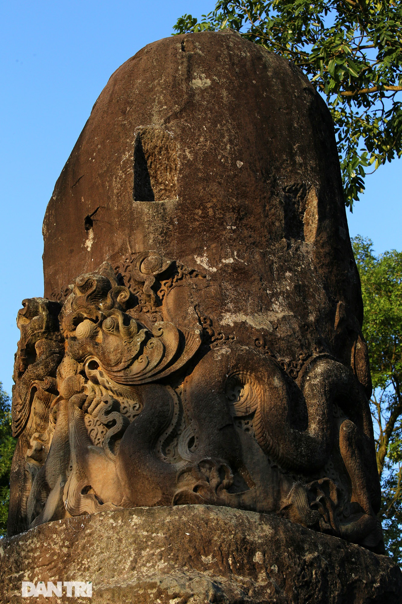Bí ẩn cột đá nghìn năm tuổi bên sườn núi Đại Lãm, Bắc Ninh - 4