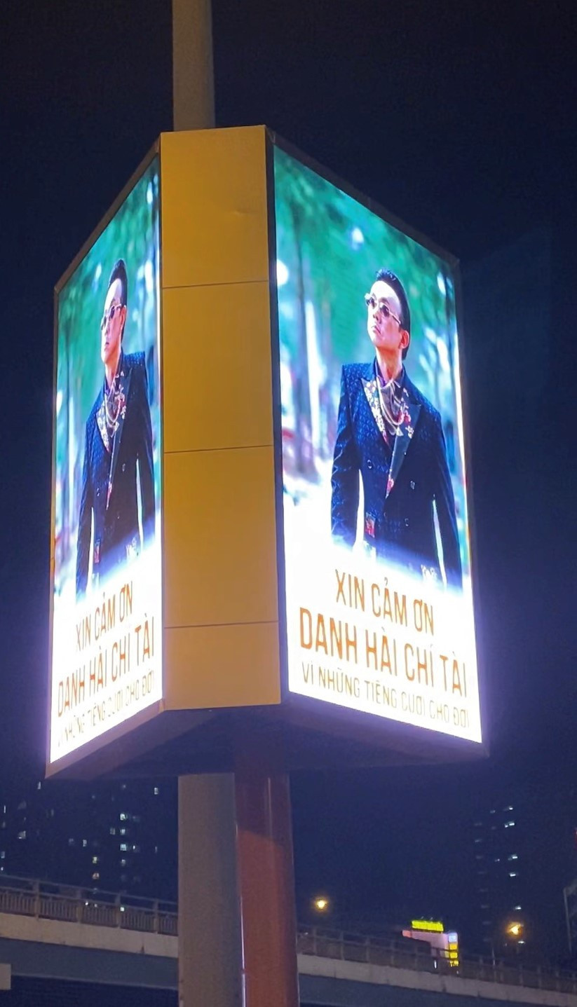 Danh hài Chí Tài được tri ân với biển quảng cáo lớn tại TPHCM - 2