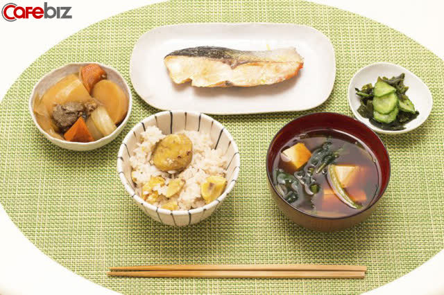 Ngôi làng Nhật Bản sống thọ nhất thế giới nhờ ăn thường xuyên 5 loại thực phẩm quen mặt và sống với triết lý Ikigai  - Ảnh 2.