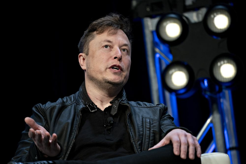 Elon Musk tìm cách cho đi một phần của cải khi vừa trở thành người giàu nhất thế giới với tài sản hơn 200 tỷ USD - Ảnh 2.
