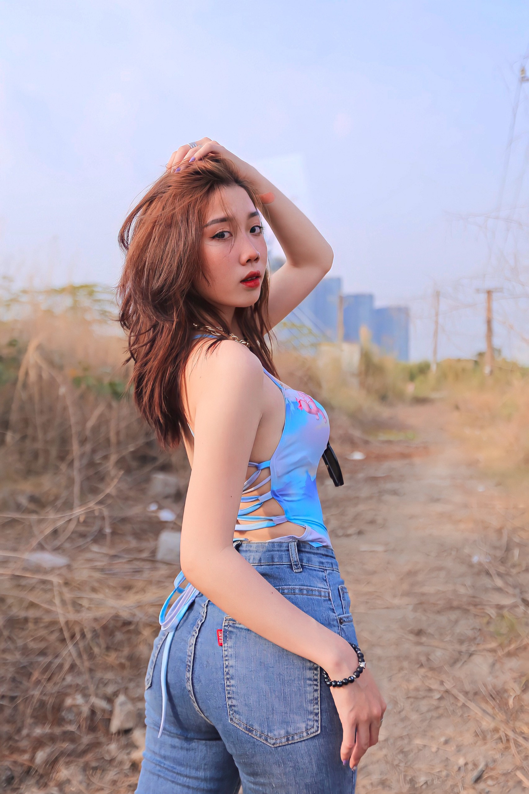 Hot girl Đồng Nai diện đồ gợi cảm, khoe khéo vóc dáng chuẩn đẹp - 14