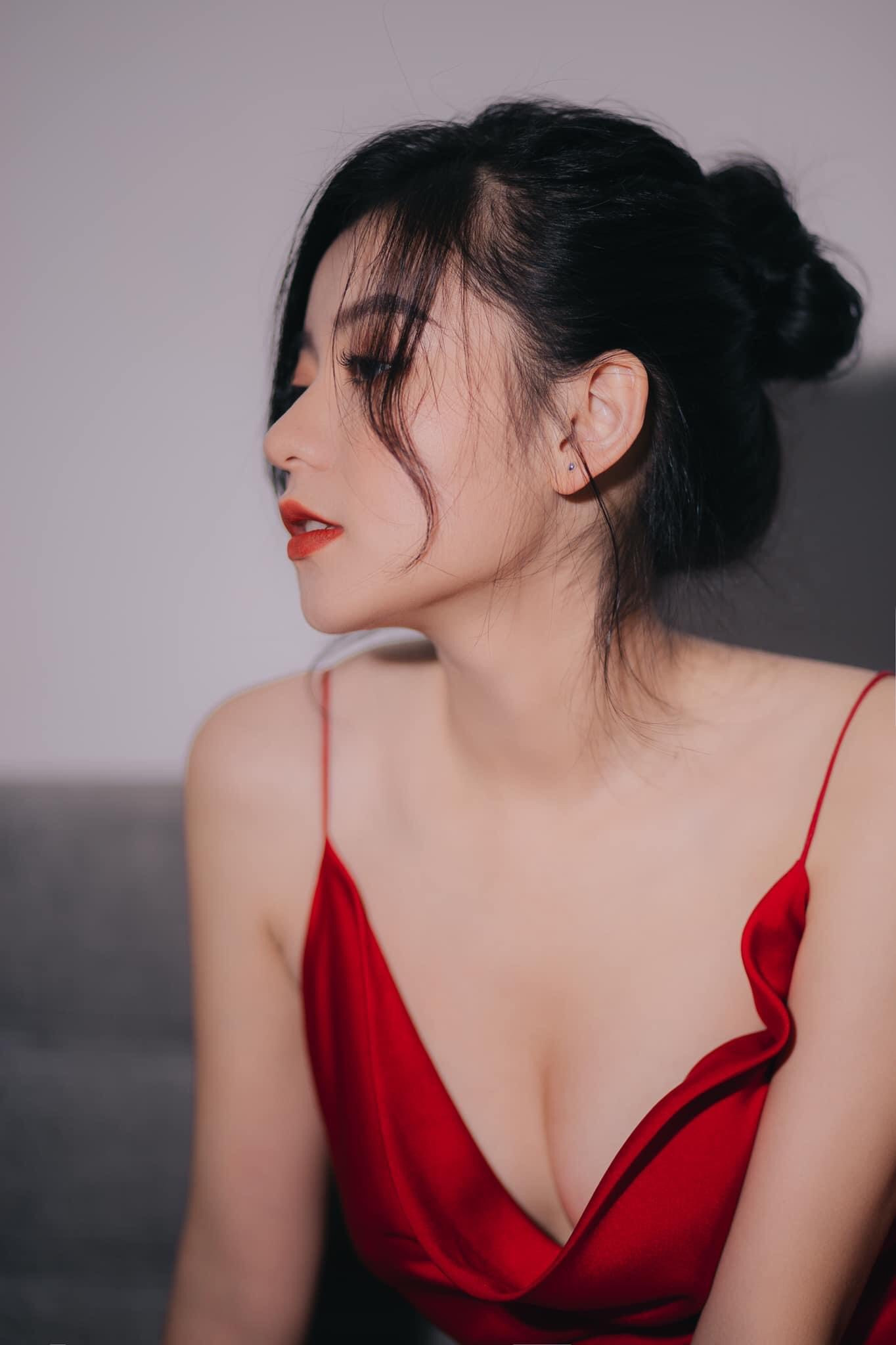 Những khuôn hình sexy mà không phản cảm của hot girl Lạng Sơn - 2