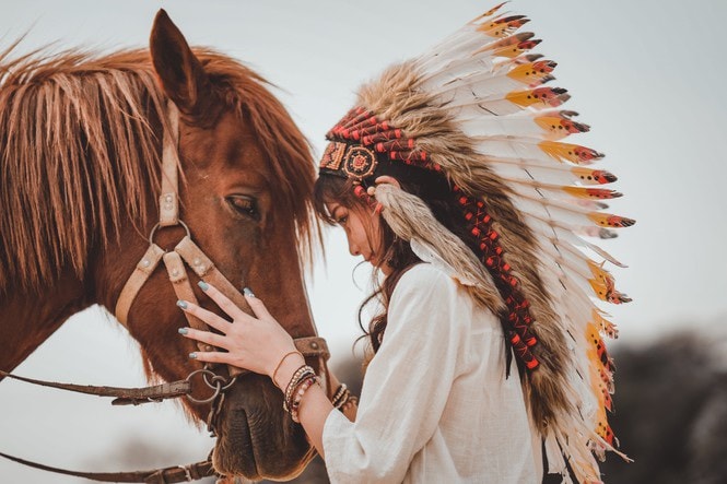 Hồn nhiên và phóng khoáng, cô gái 19 tuổi gây ấn tượng với bộ ảnh Bohemian - 12