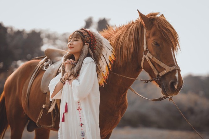 Hồn nhiên và phóng khoáng, cô gái 19 tuổi gây ấn tượng với bộ ảnh Bohemian - 8