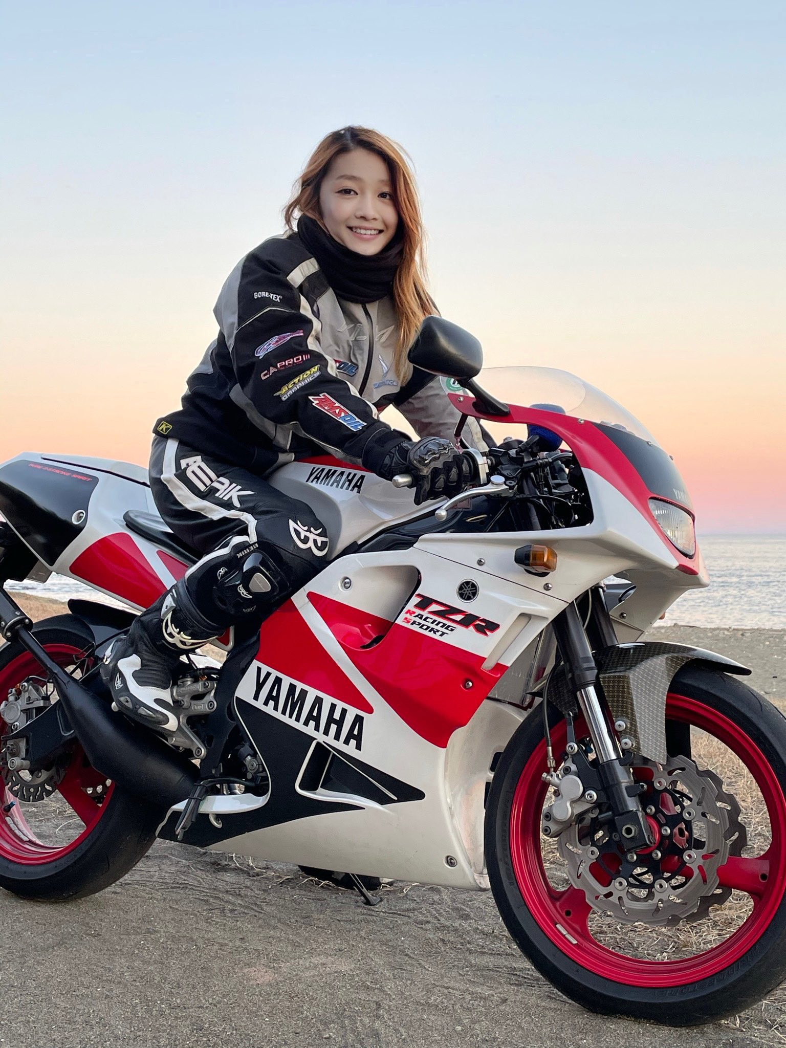 Sốc trước giới tính và tuổi thật của hot girl biker người Nhật - 1