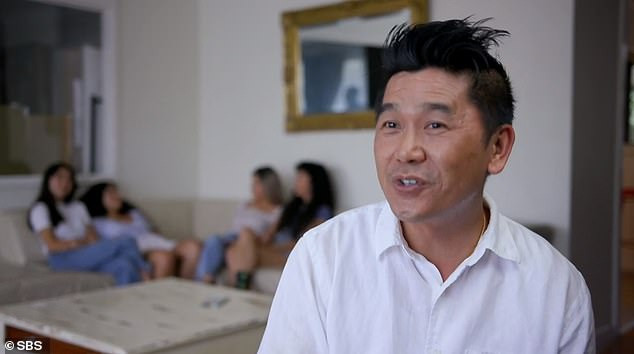 Chuyện cha mẹ gốc Việt nuôi con khắc nghiệt lên sóng truyền hình - 1