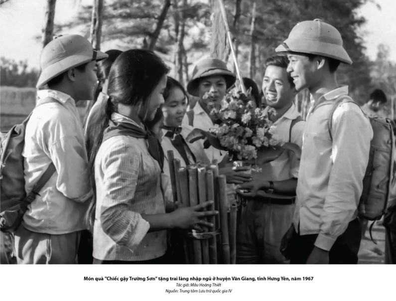 Xúc động hình ảnh khúc tráng ca của tuổi trẻ Việt Nam một thời hào hùng - 2