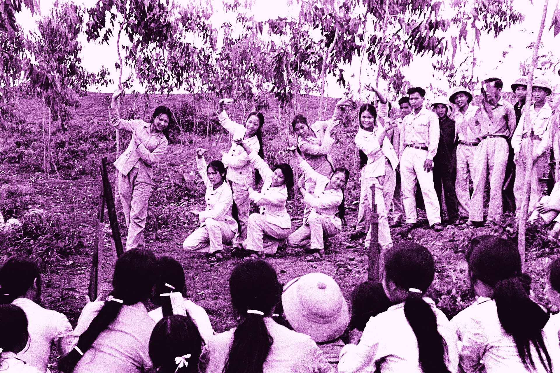 Xúc động hình ảnh khúc tráng ca của tuổi trẻ Việt Nam một thời hào hùng - 16