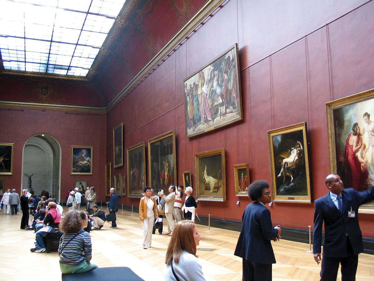 interior-louvre-museum-paris.jpg