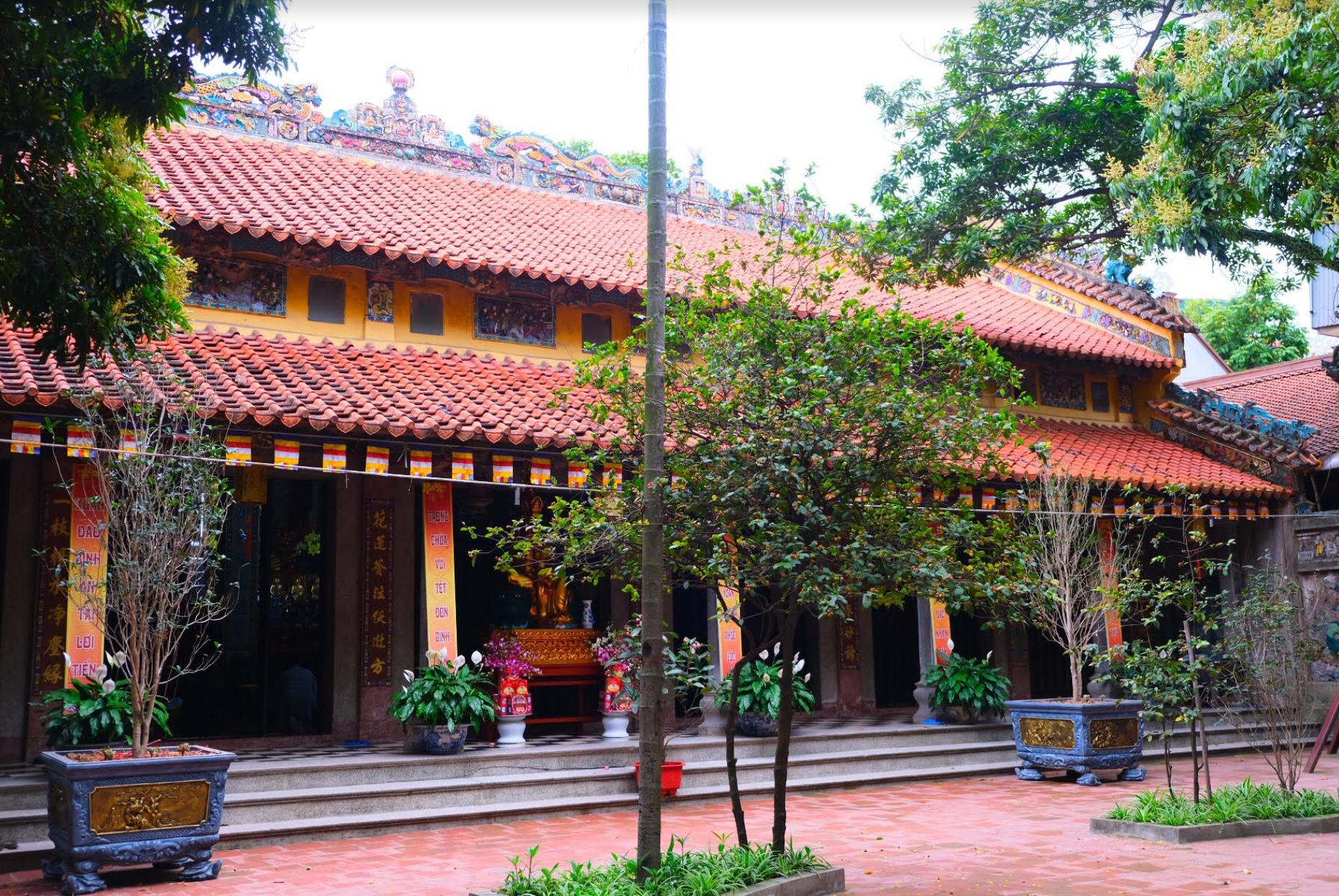 Kiến trúc độc đáo của ngôi chùa gốm sứ duy nhất ở Hà Nội - 2