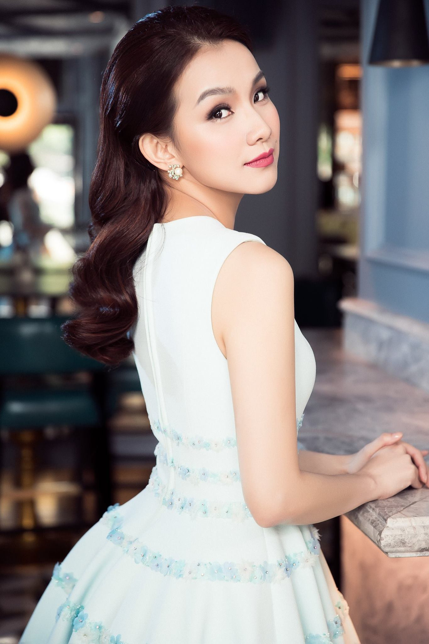 Hoa hậu Thùy Lâm tái xuất sau nhiều năm ở ẩn, nhan sắc xinh đẹp gây sốt - 5
