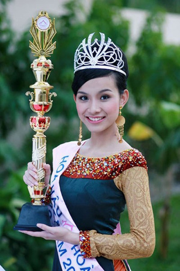 Hoa hậu Thùy Lâm tái xuất sau nhiều năm ở ẩn, nhan sắc xinh đẹp gây sốt - 1