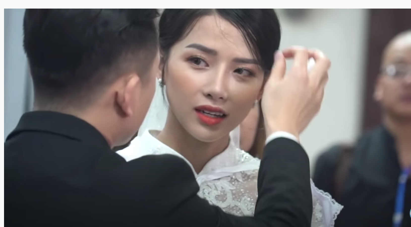 Phan Mạnh Quỳnh cưới hotgirl: Cô dâu diễm lệ, chú rể hát Vợ người ta  - 6