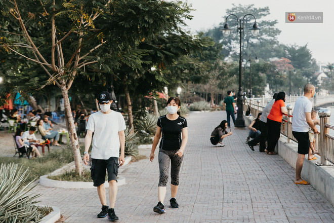5 điểm tụ tập nổi tiếng của giới trẻ Sài Gòn giờ ra sao giữa mùa dịch: Nơi vắng lặng hơn hẳn, chỗ vẫn tấp nập như thường - Ảnh 6.