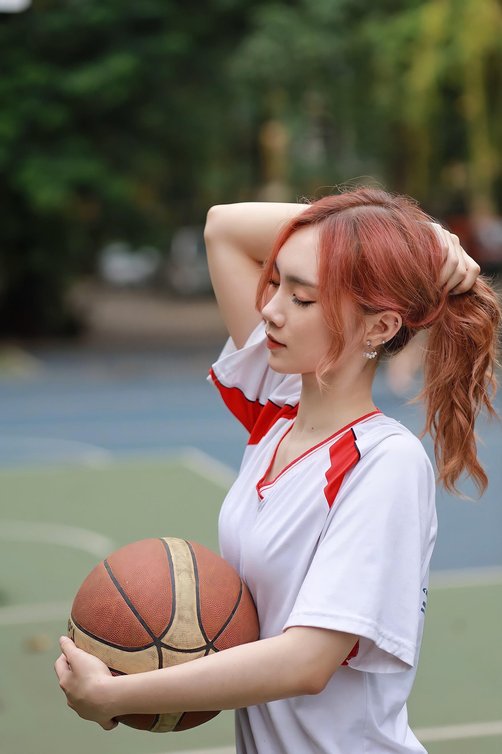 Nữ sinh ĐH Kinh tế quốc dân từng đoạt HCV bóng rổ, có thân hình cực chuẩn - 2