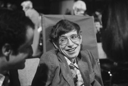 Cuộc đời và sự nghiệp của ông hoàng vật lý Stephen Hawking - 12