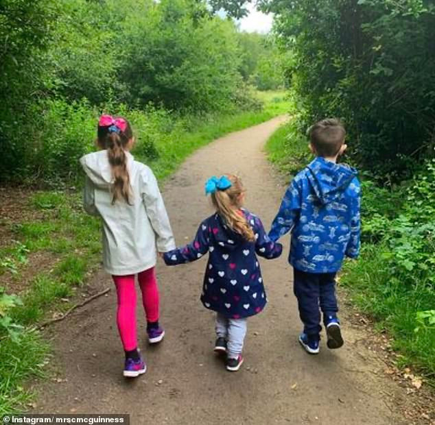 Hoa hậu người Anh kể về nỗi vất vả khi nuôi dạy ba đứa con tự kỷ - 2