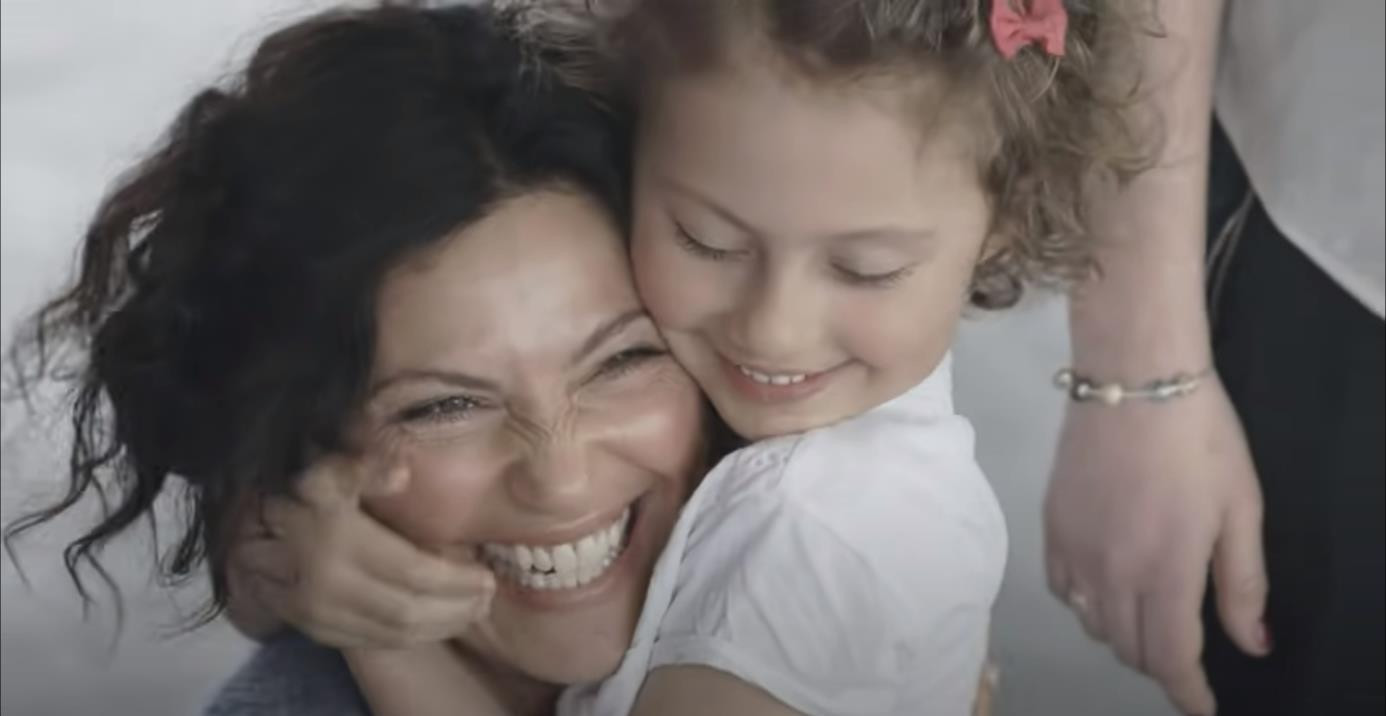 Chiến dịch quảng cáo về Ngày của Mẹ đã lấy đi nước mắt hàng triệu người của thương hiệu Pandora - Ảnh 6.