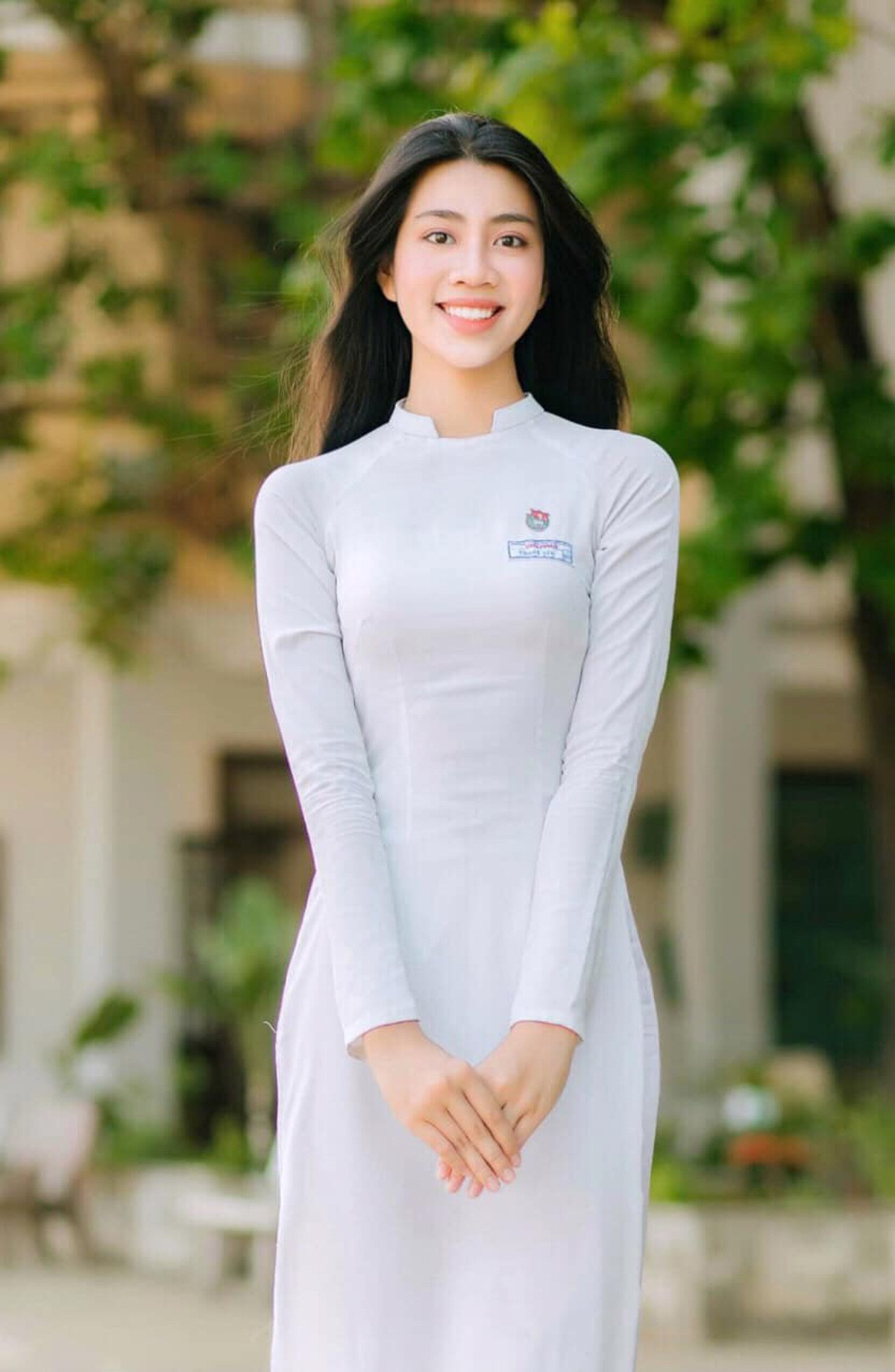 Ngắm nữ sinh Đà Nẵng cao 1m74 dù mới 16 tuổi - 6
