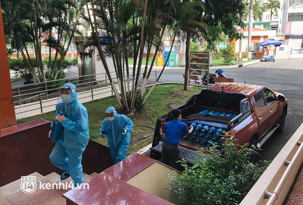  “Cha đẻ” ATM gạo cho ra đời ATM Oxy và câu chuyện bình oxy cứu sống một người cha ở Sài Gòn trong đêm - Ảnh 10.