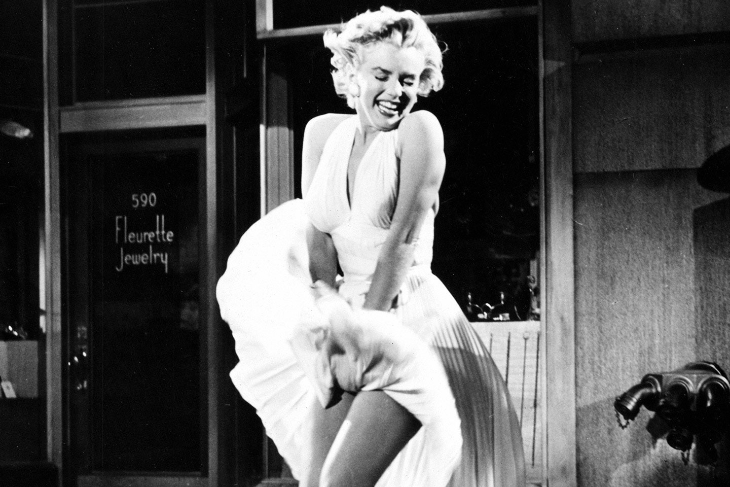 Câu chuyện buồn sau khoảnh khắc tốc váy kinh điển của Marilyn Monroe - 2