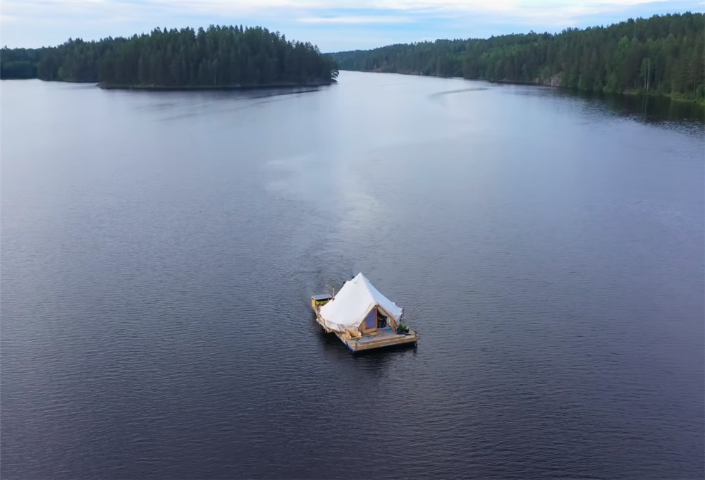 Cặp vợ chồng 8X dựng một chiếc lều 20 mét vuông trên mặt nước, cùng nhau sống cuộc sống trôi nổi tự do tự tại - Ảnh 24.