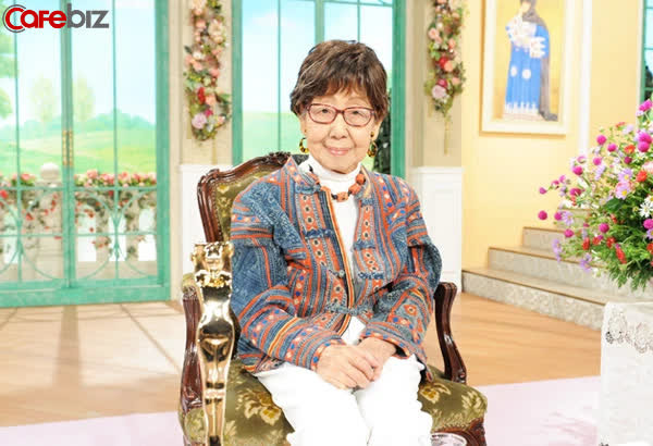 71 tuổi đi làm, 96 tuổi thất tình, 100 tuổi đoạt giải, cuộc sống bận rộn đến mức không có thời gian để chết của cụ bà Nhật Bản  - Ảnh 1.