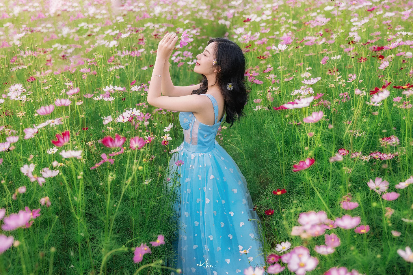 Thiếu nữ Kiên Giang khoe nét xuân thì giữa vườn hoa ngập sắc màu - 5