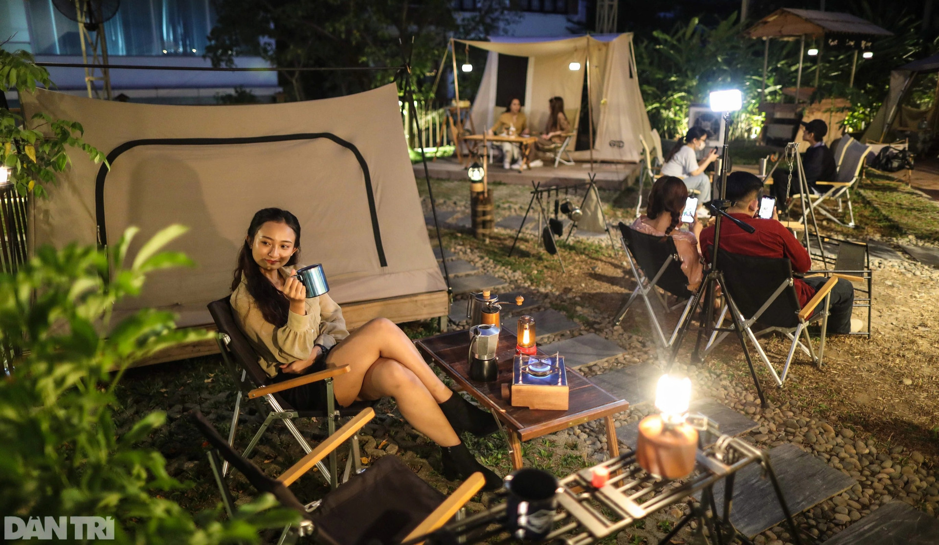 Cà phê cắm trại giữa lòng Sài Gòn, một trải nghiệm cực mới - 5