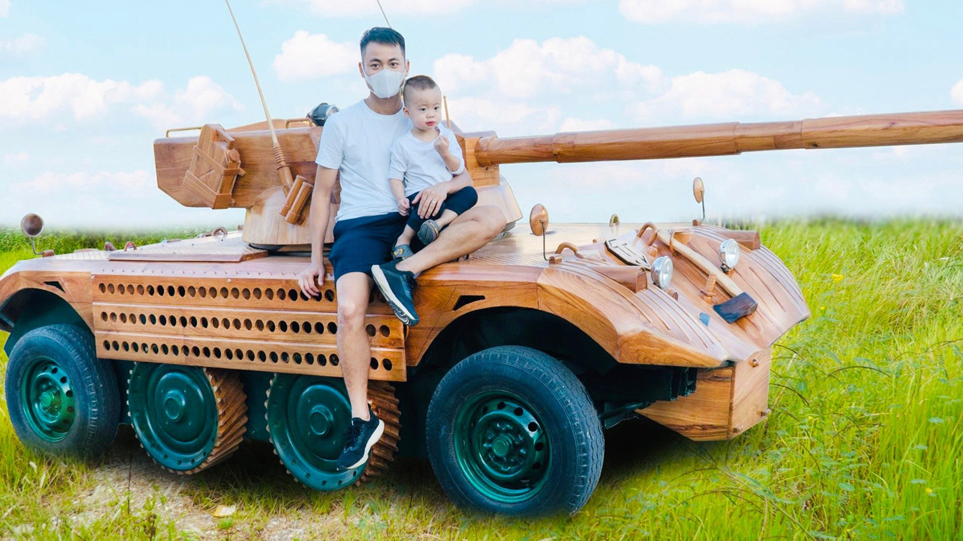 Ông bố Bắc Ninh chế tạo ‘siêu xe’ bằng gỗ để con trai vi vu trên đường - Ảnh 9.