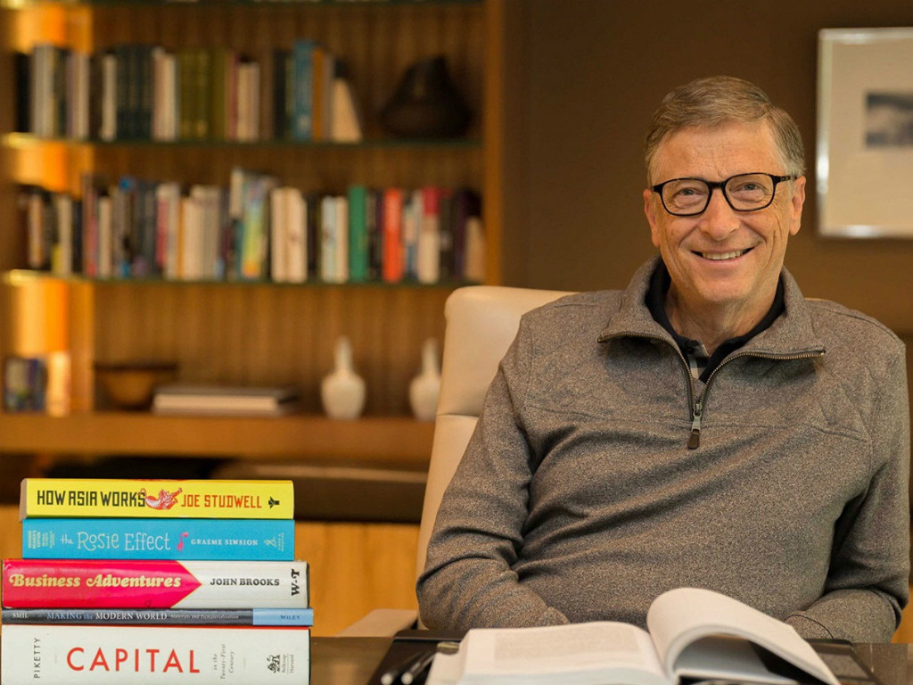 Ở tuổi 63, Bill Gates cho biết hiện tại ông luôn tự hỏi bản thân 3 câu hỏi mà ở độ tuổi 20 ông sẽ chẳng bao giờ nghĩ tới - Ảnh 2.
