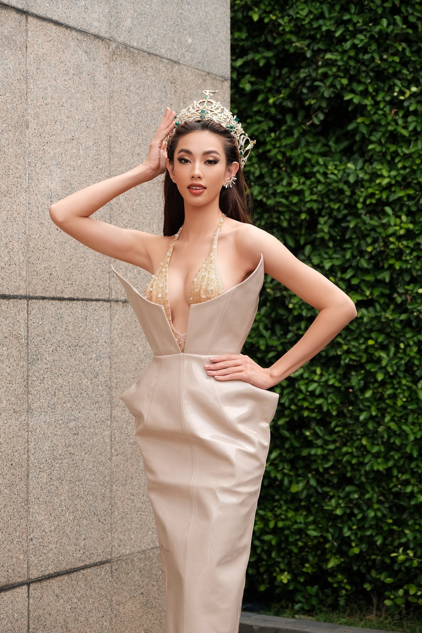Hoa hậu Thùy Tiên: Ban tổ chức ngạc nhiên vì cô không chỉnh sửa sắc đẹp - 5