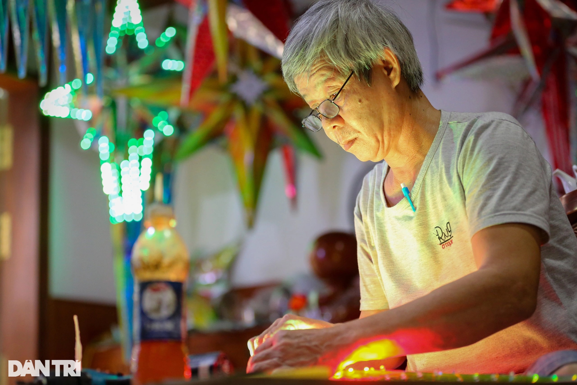 Gia đình hơn 20 năm làm đèn ngôi sao Giáng sinh ở Sài Gòn - 7