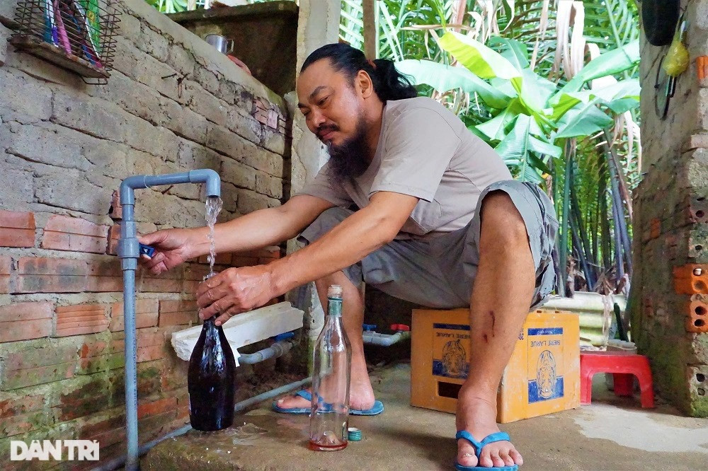 Dị nhân 15 năm nhặt vỏ chai về xây ngôi nhà độc nhất vô nhị ở Quảng Nam - 8