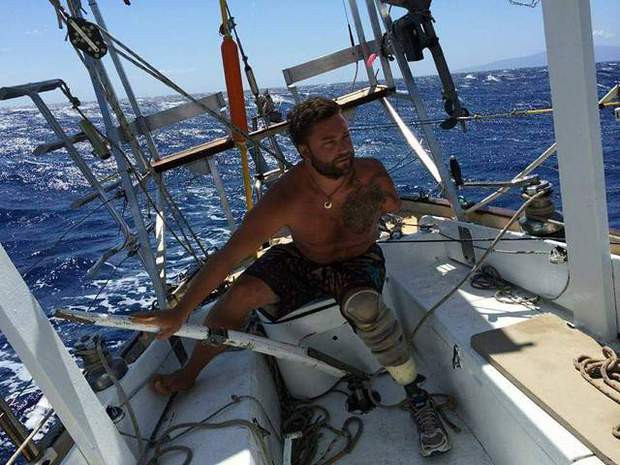 Hành trình vĩ đại của người đàn ông 1 tay 1 chân chèo thuyền vòng quanh thế giới trong 7 năm - Ảnh 3.