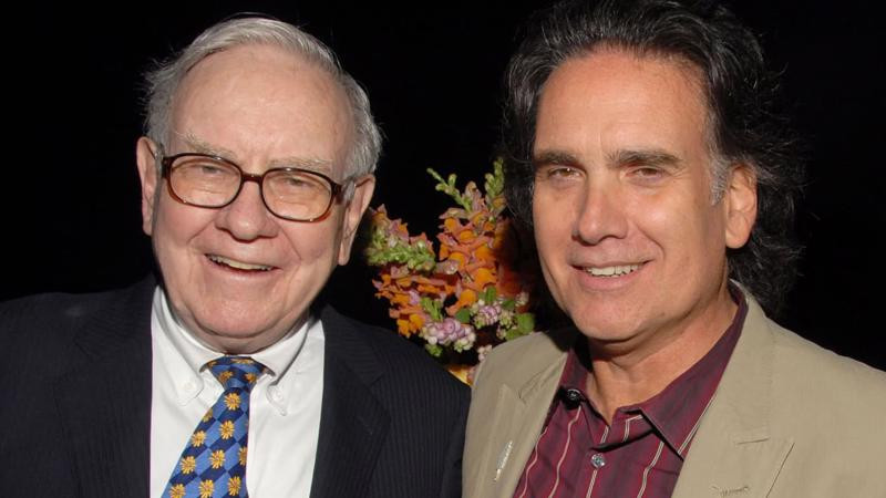 Con trai tỷ phú Warren Buffett: Cha dạy tôi những điều này - Ảnh 1.