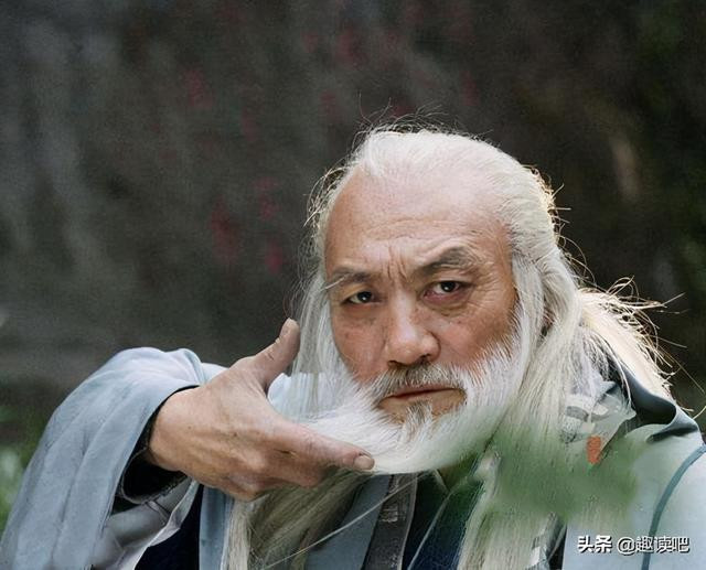 Top 6 lão cao thủ võ công mạnh nhất của Kim Dung: Chu Bá Thông thứ 5, Vô Danh Thần Tăng thua một người - Ảnh 4.