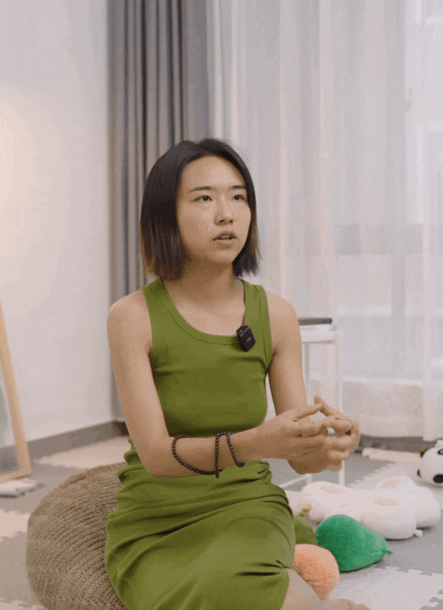 Cô gái bỏ nghề phóng viên đi làm trị liệu tâm lý: Đồng hành cùng 140 trẻ em ngừng đến lớp vì trầm cảm- Ảnh 2. Cô gái bỏ nghề phóng viên đi làm trị liệu tâm lý: Đồng hành cùng 140 trẻ em ngừng đến lớp vì trầm cảm- Ảnh 2.