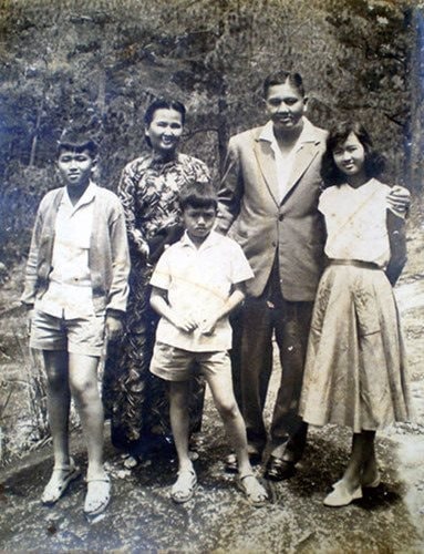 phut-cuoi-cua-tong-thong-72-gio-duong-van-minh-1057-1556555658-width383height500.jpg