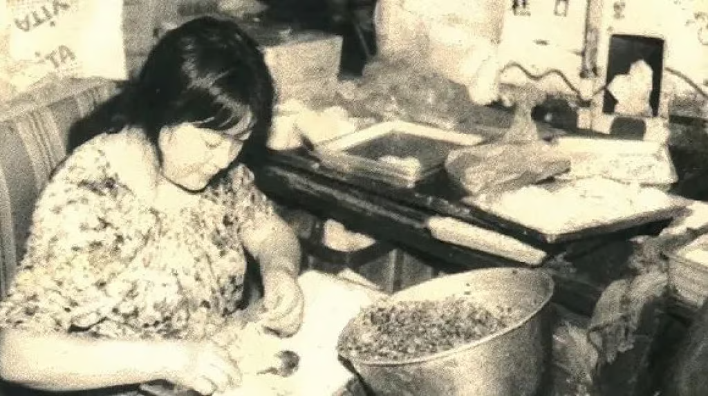 Năm 1977, 1 người phụ nữ tay trắng bị phụ bạc, 20 năm sau, bà khiến chồng cũ 