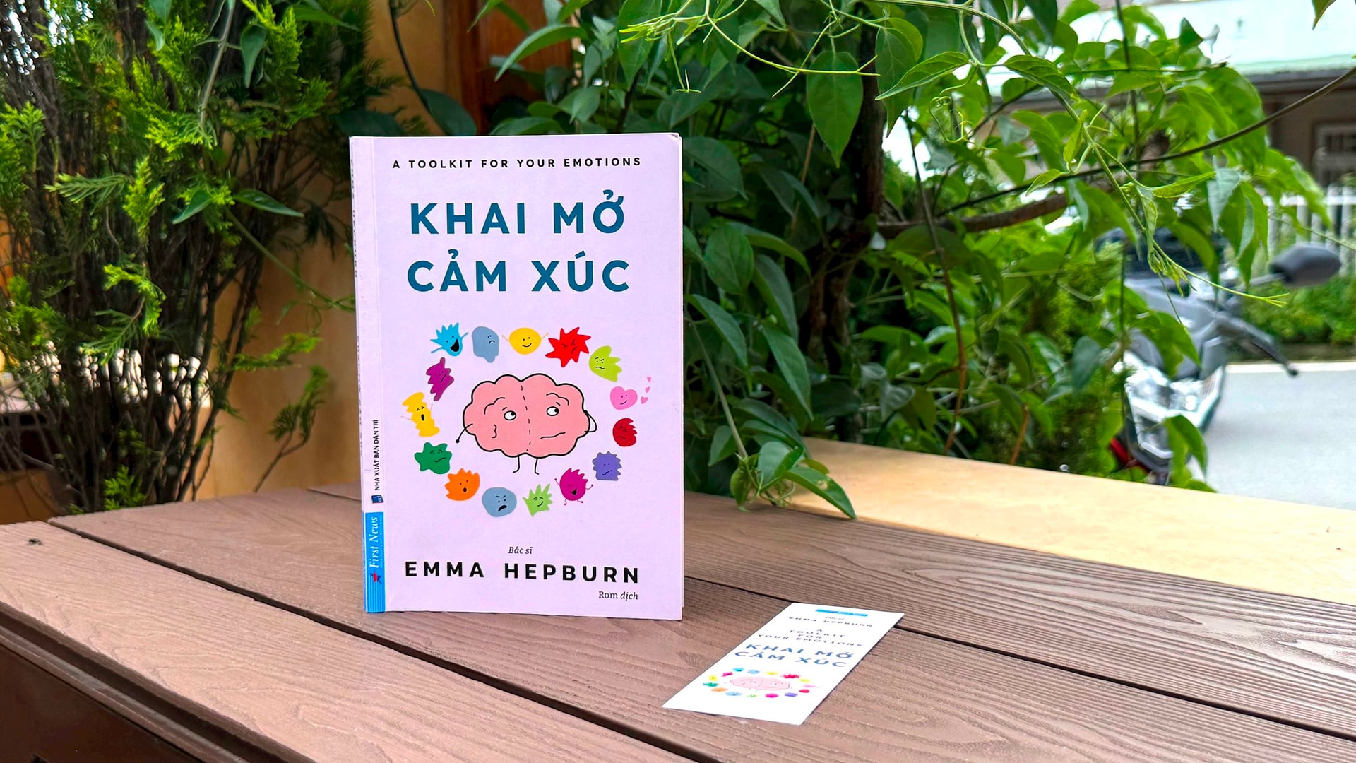 'Khai mở cảm xúc' và 'Khai mở hạnh phúc' - Đừng che giấu cảm xúc bằng hai chữ “Ổn mà”