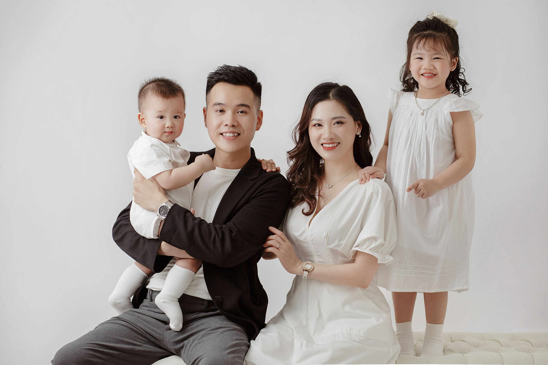 Gia đình cặp đôi bác sĩ đáng yêu trên MXH : 