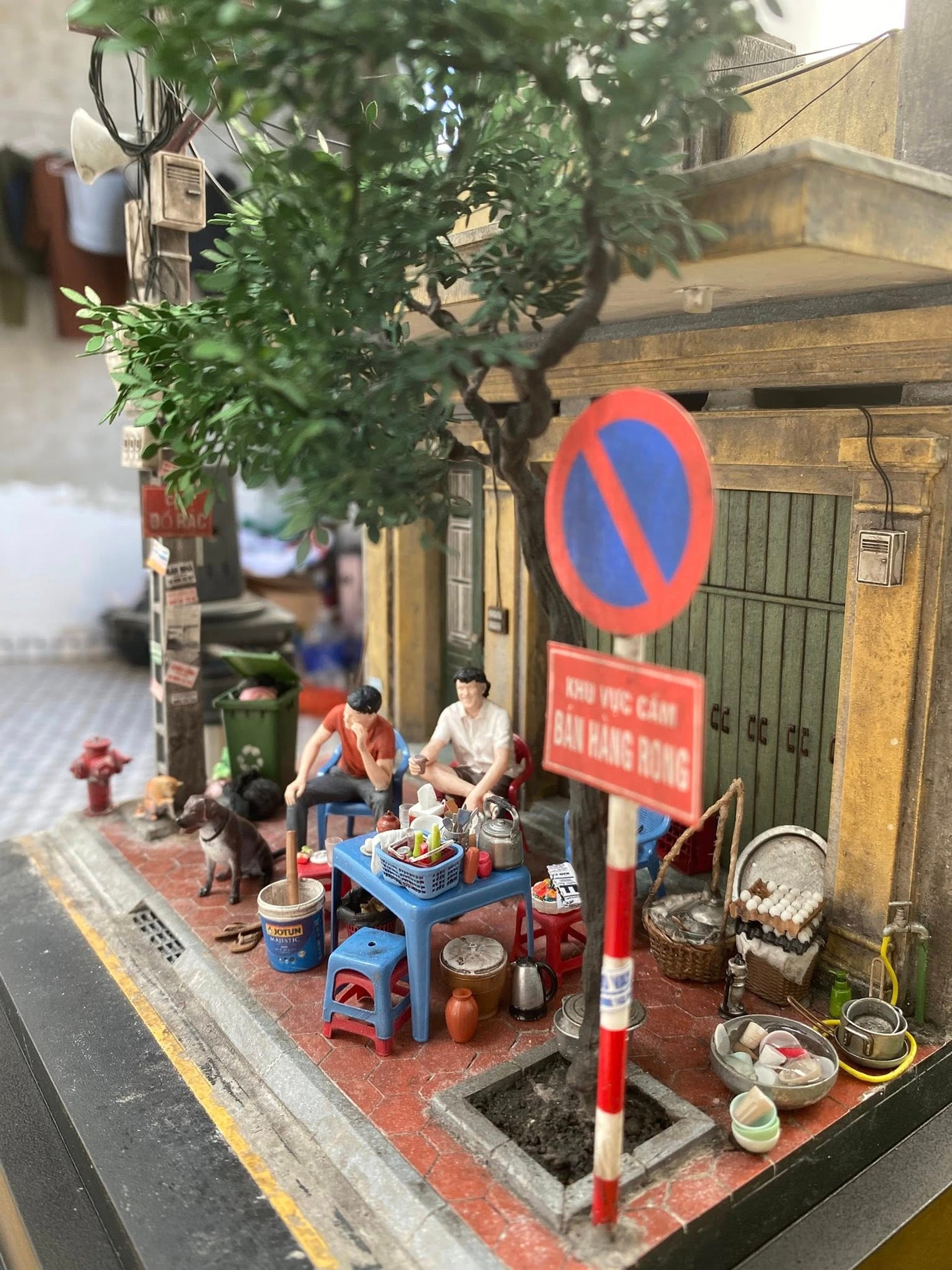 Chàng trai bỏ việc lương 30 triệu, làm mô hình phố phường Hà Nội gây sốt - 5