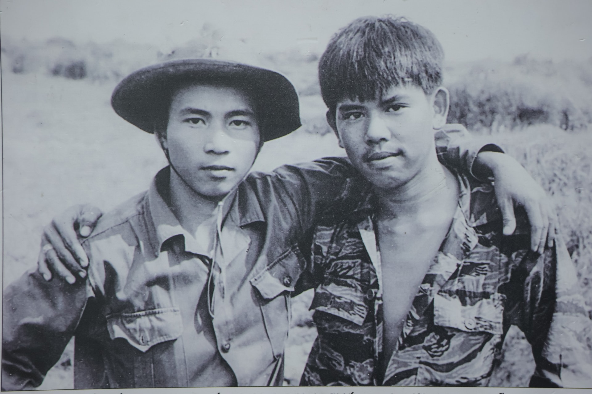 Dự cảm đặc biệt về bức ảnh “Hai người lính” chụp năm 1973 - 2