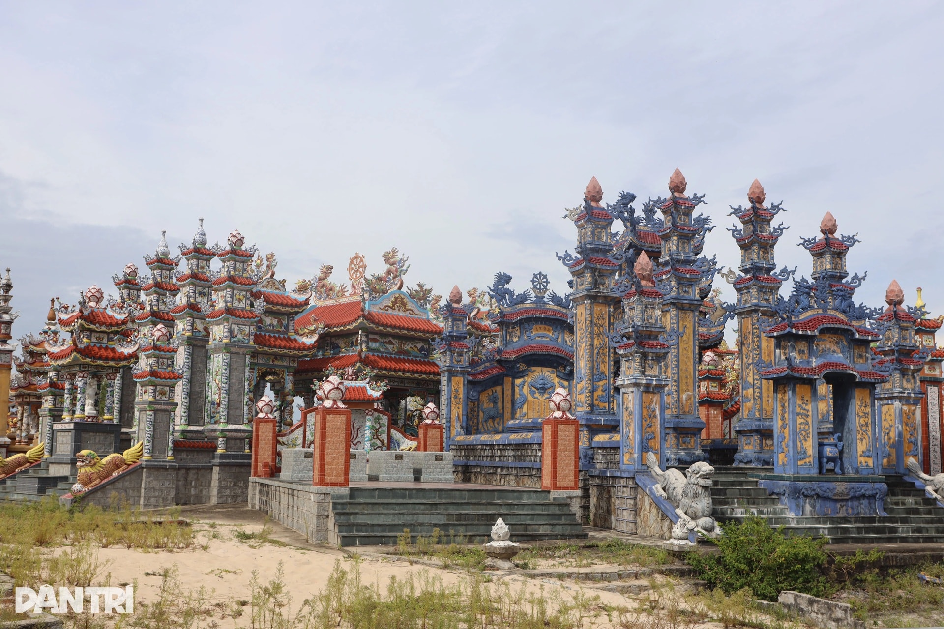 Thành phố lăng mộ tiền tỷ ở làng chài nghèo khó một thời - 6
