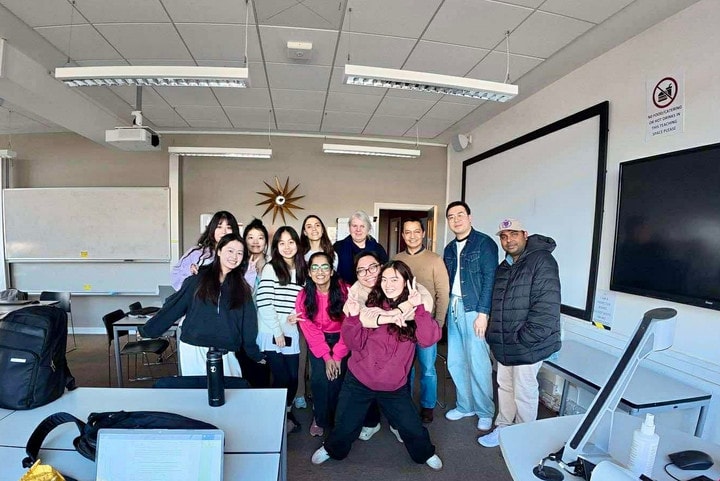 Bùi Thành Việt và hành trình chinh phục thạc sĩ xuất sắc nhờ IELTS và ChatGPT - Ảnh 2.